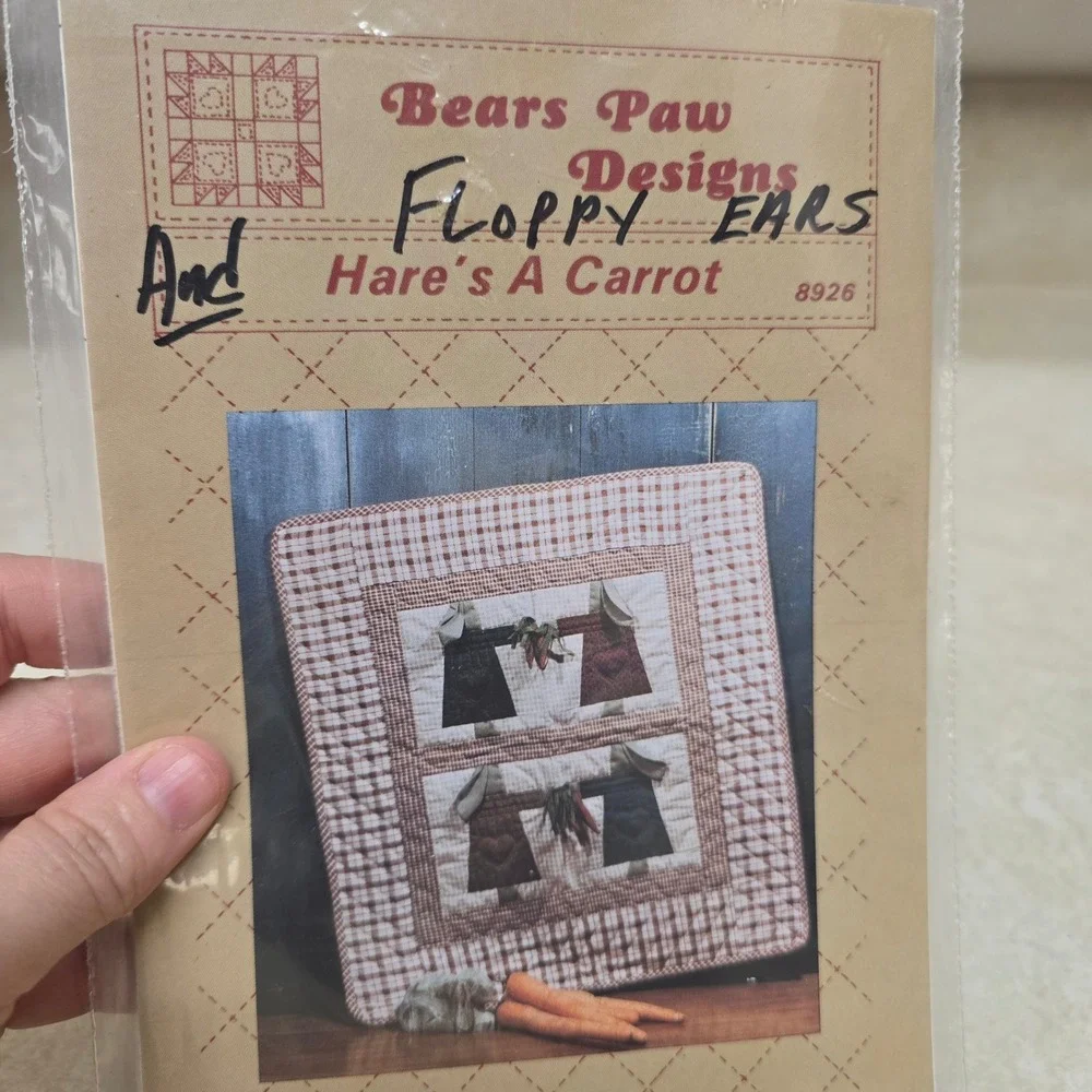 Bears‎ Paw Designs Floppy Ears & Hare's A Carrot Quilting Patterns 8701 8926 Set